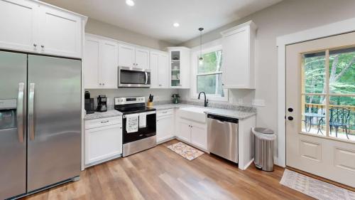 Blue Ridge Modern Farmhouse white kitchen.