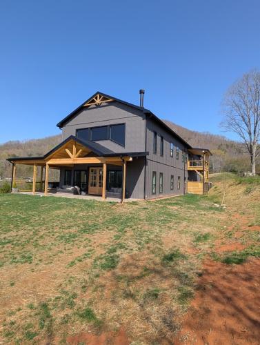 Custom Barndominium exterior front.