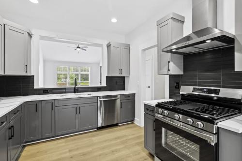 Laurelwood Village Townhomes kitchen.